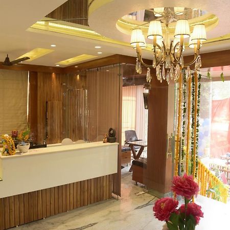 Hotel Le Cypress บาแรลลี ภายนอก รูปภาพ
