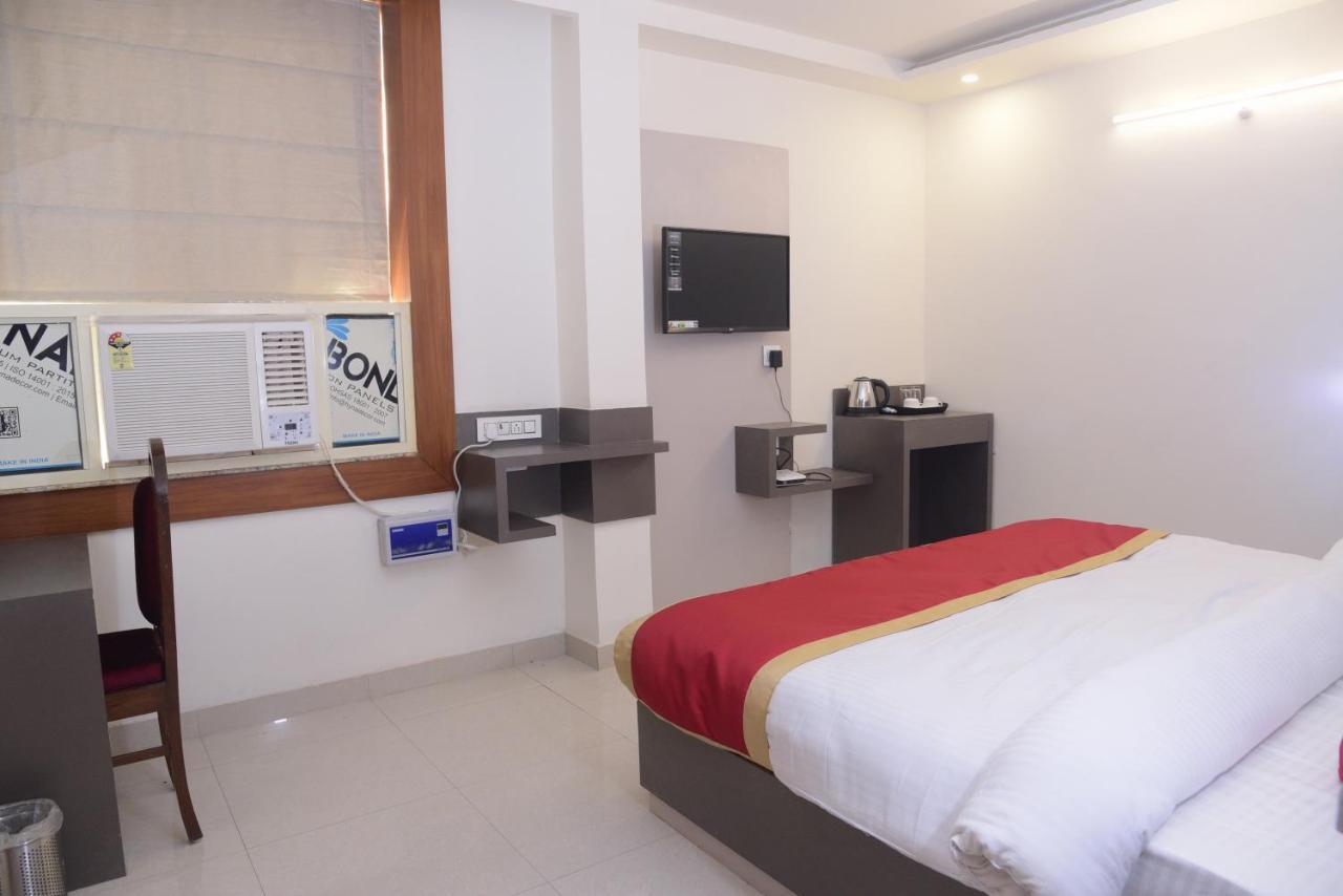 Hotel Le Cypress บาแรลลี ภายนอก รูปภาพ