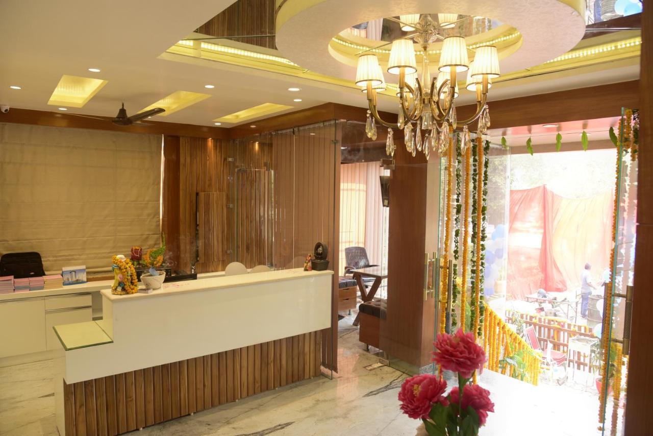 Hotel Le Cypress บาแรลลี ภายนอก รูปภาพ