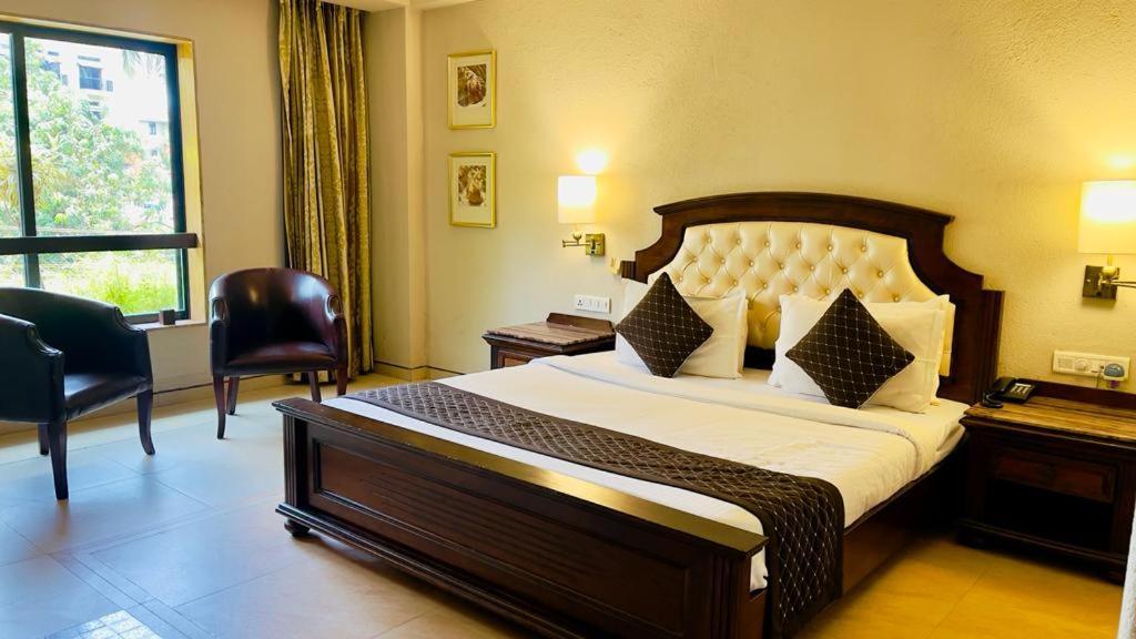 Hotel Le Cypress บาแรลลี ภายนอก รูปภาพ